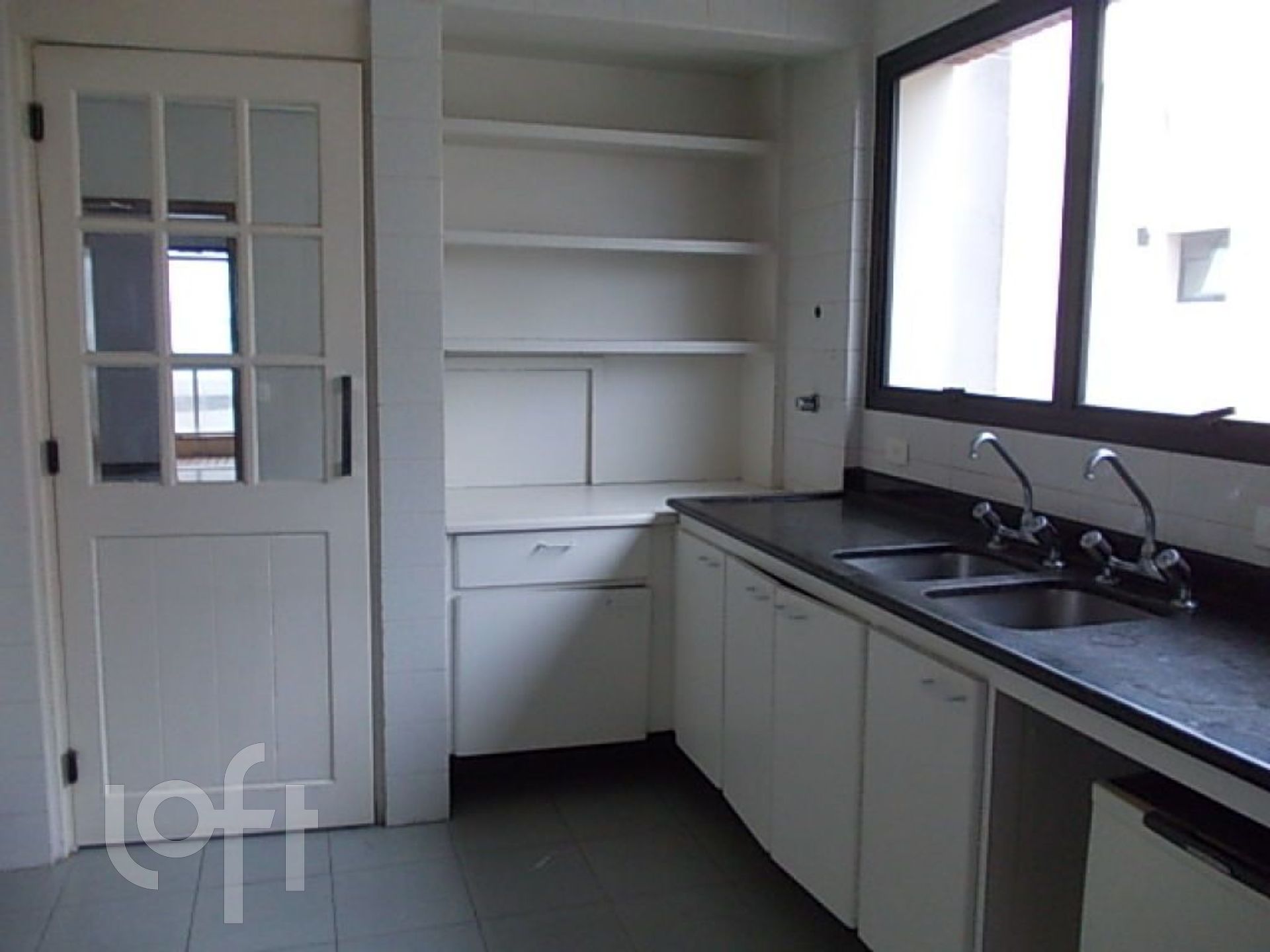 Apartamento à venda com 4 quartos, 246m² - Foto 15