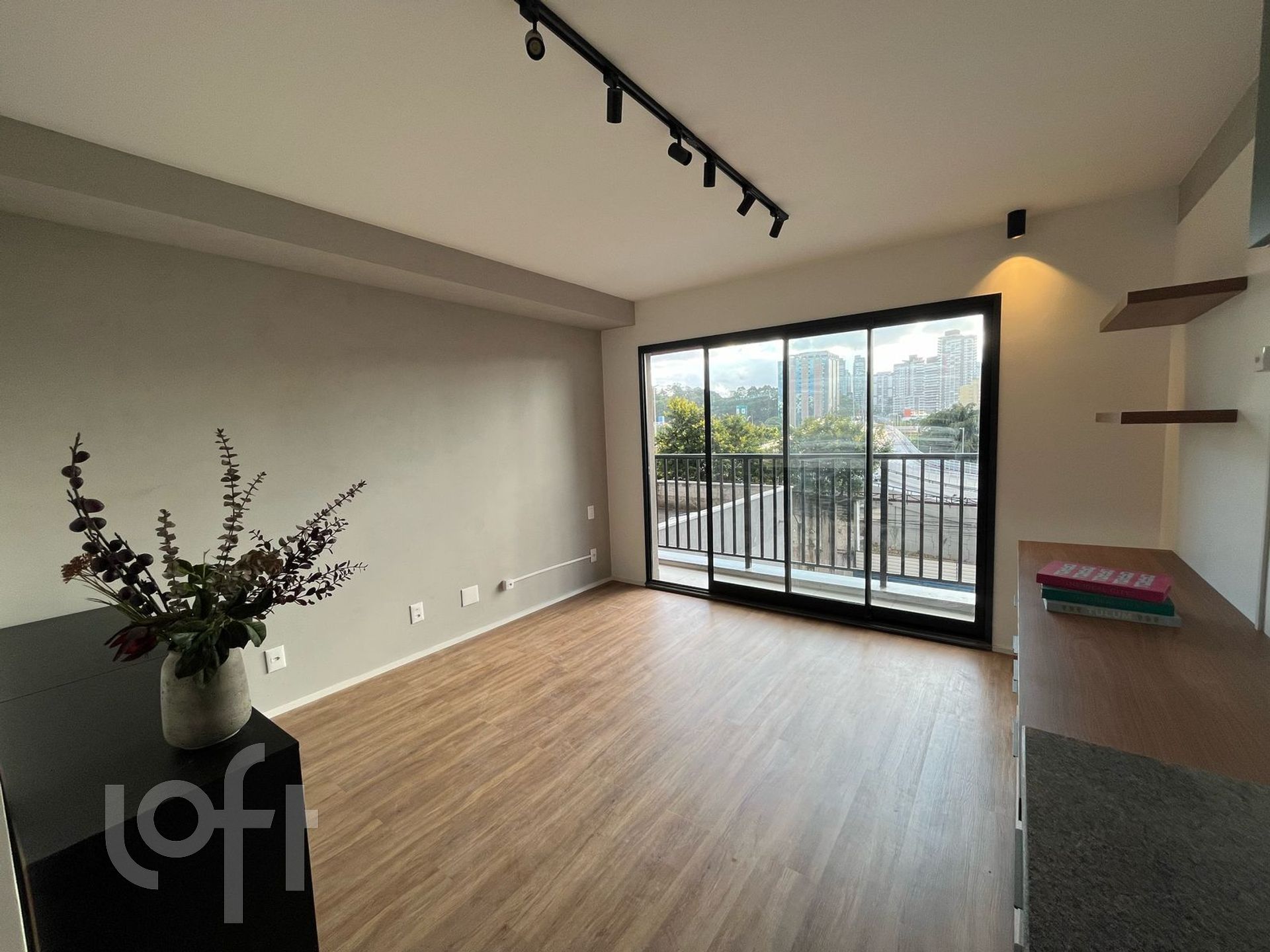 Apartamento à venda com 1 quarto, 25m² - Foto 1