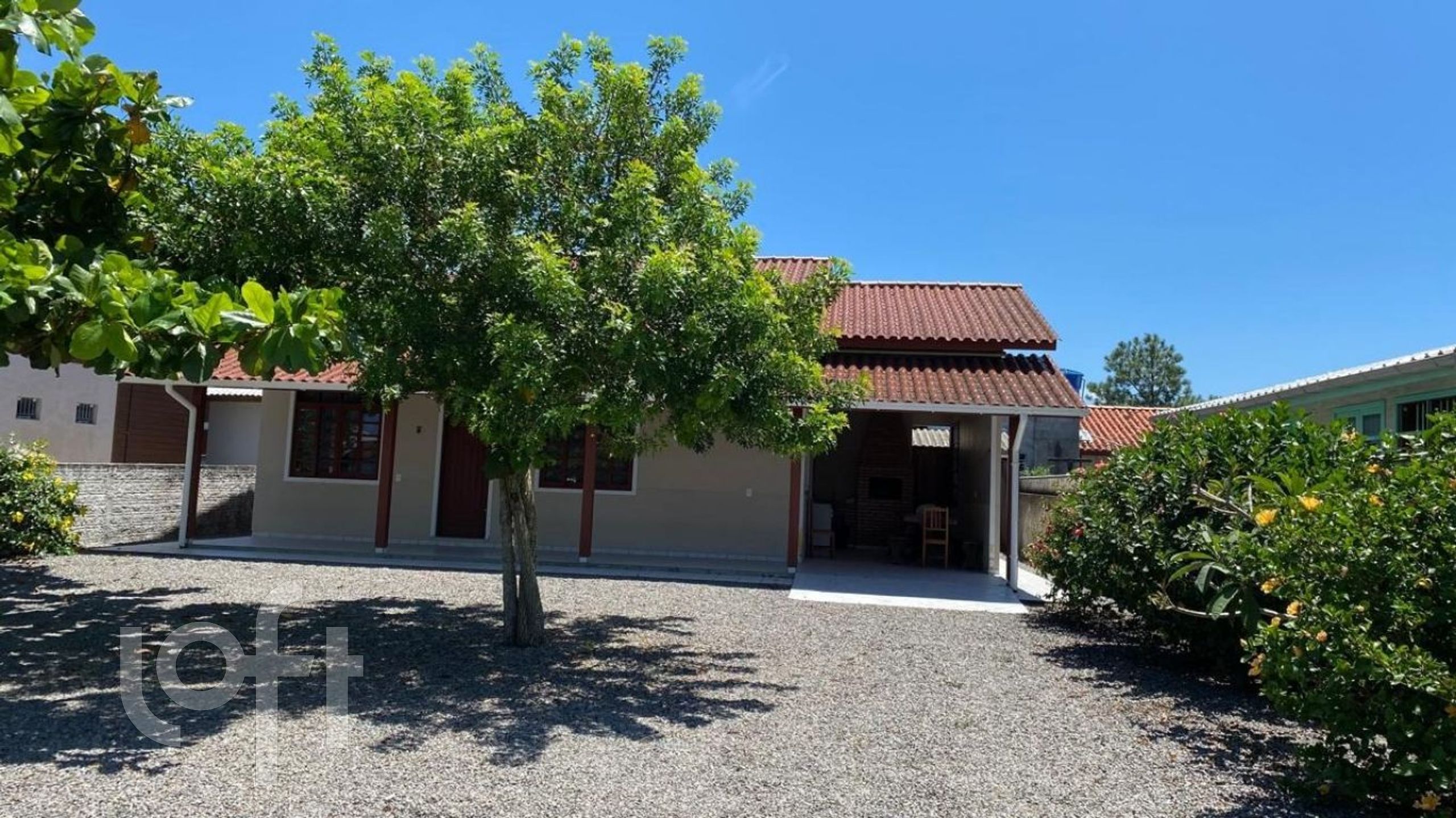 Casa à venda em Pinheira com 428 m², 3 quartos, 3 vagas