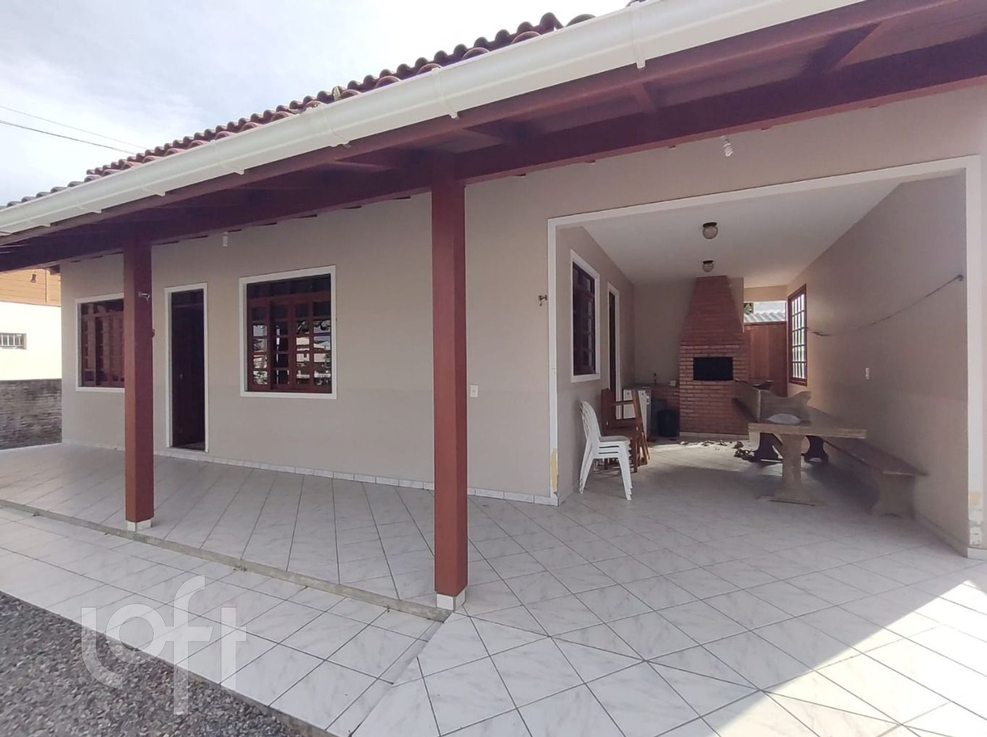 Casa Residencial com 428m², 3 quartos, 3 garagens, no bairro Pinheira em Palhoça
