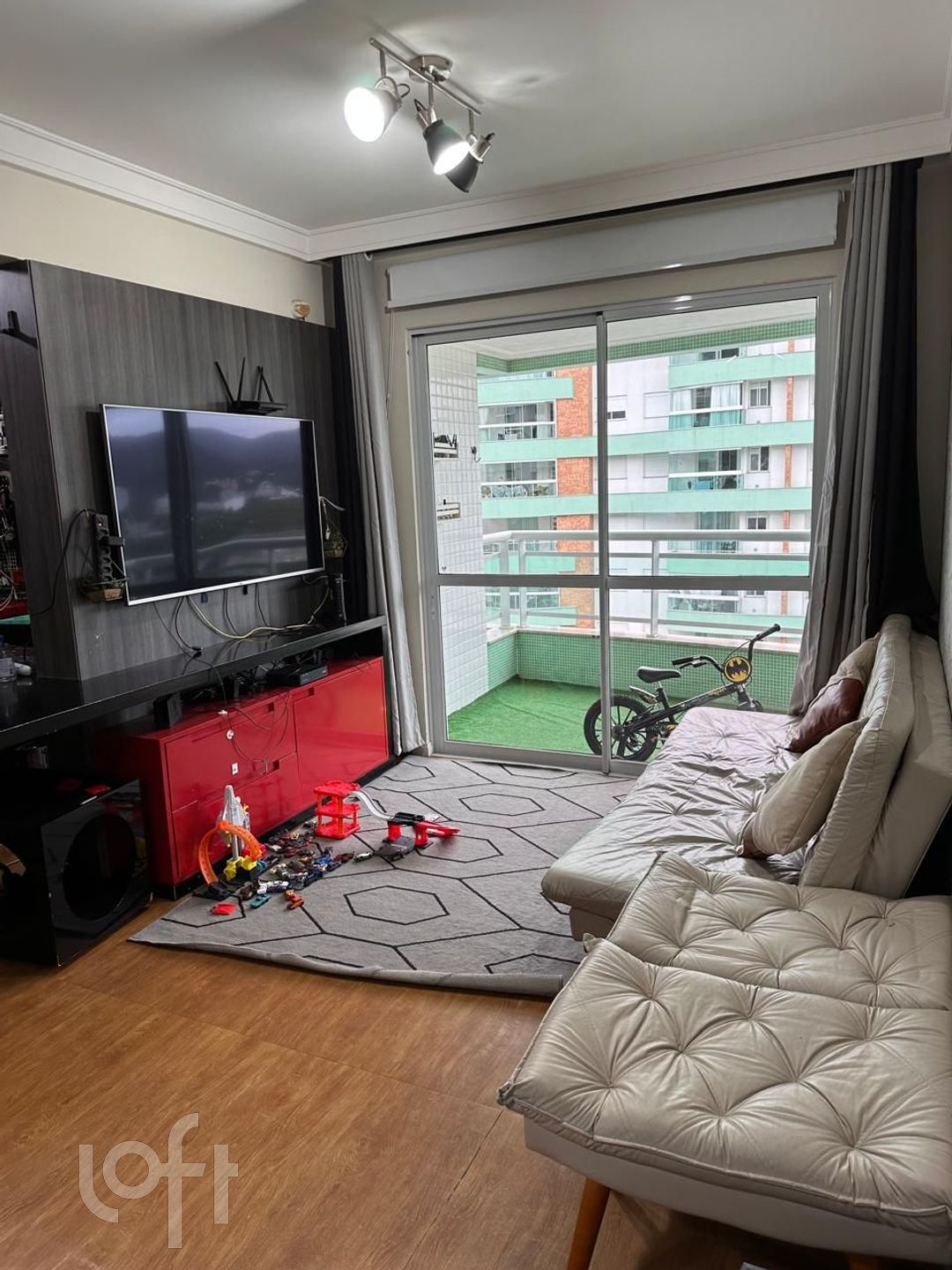 Apartamentos com 116m², 1 quarto, 1 suíte, 2 garagens, no bairro Trindade em Florianópolis