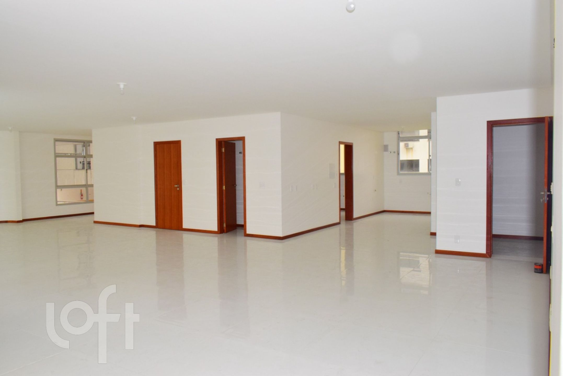 VENDA &#8211; Apartamento de 4 quartos no bairro Centro, Florianópolis &#8211; 9924