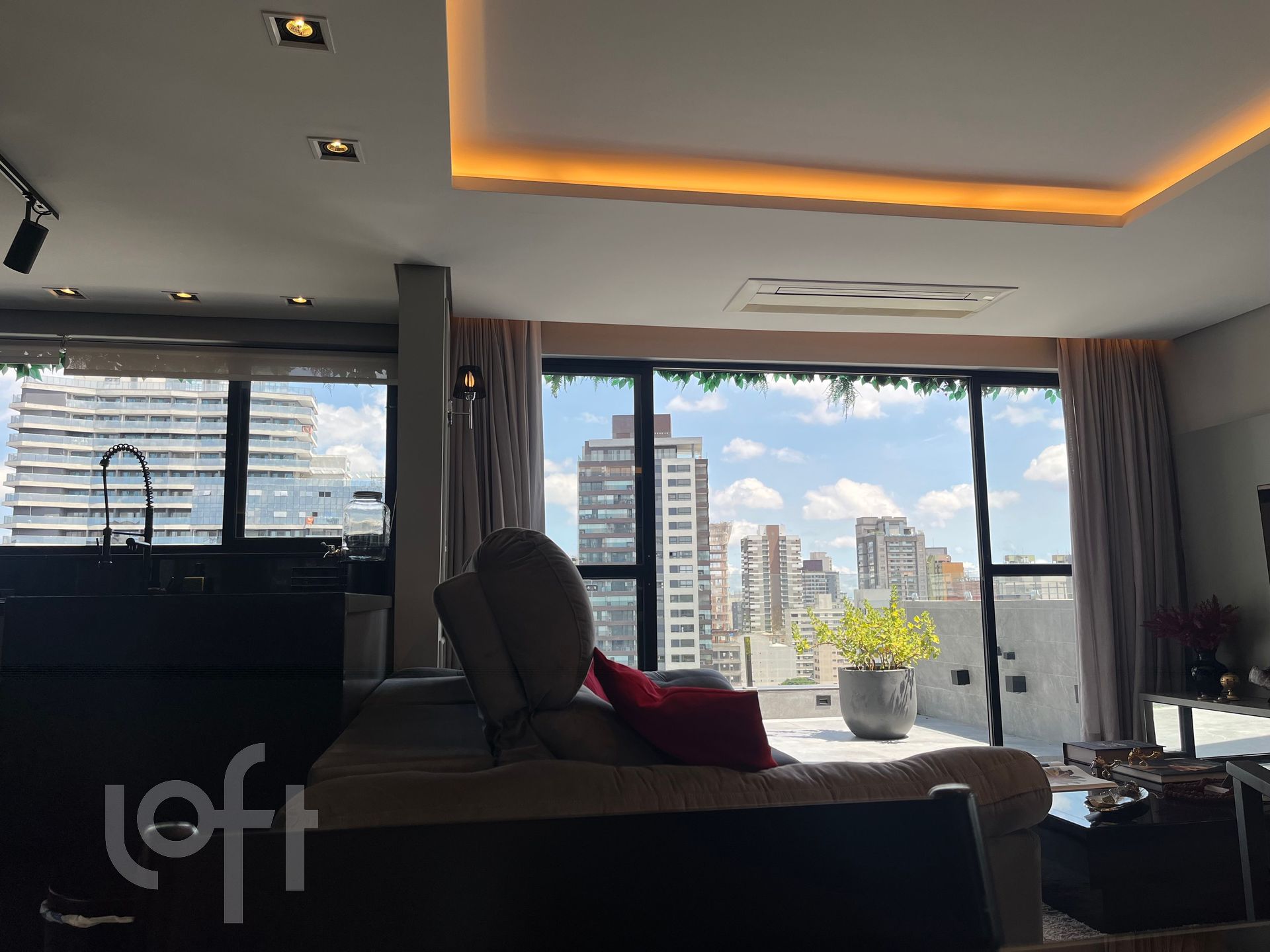 Apartamento à venda com 2 quartos, 137m² - Foto 13