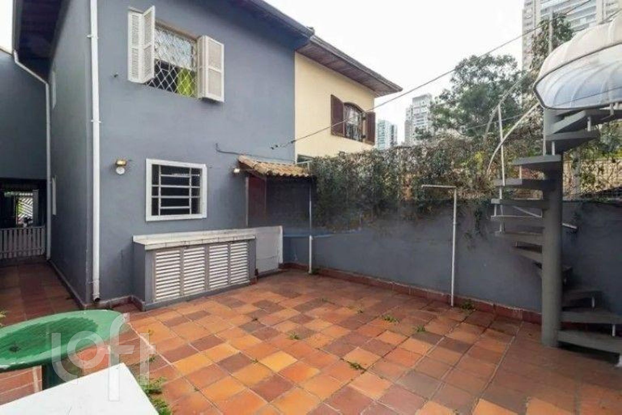 Casa à venda com 3 quartos, 140m² - Foto 1