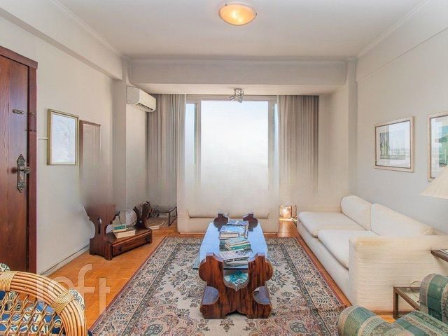 Apartamento com 136m², 3 dormitórios, 1 suíte, 1 vaga, Rio Branco em Porto Alegre