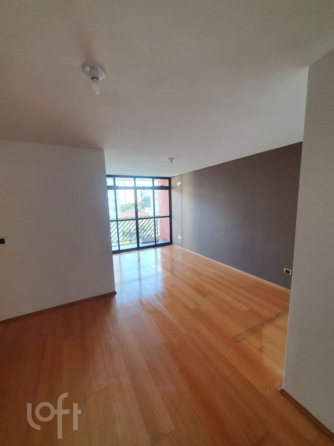 Apartamento à venda com 3 quartos, 75m² - Foto 1