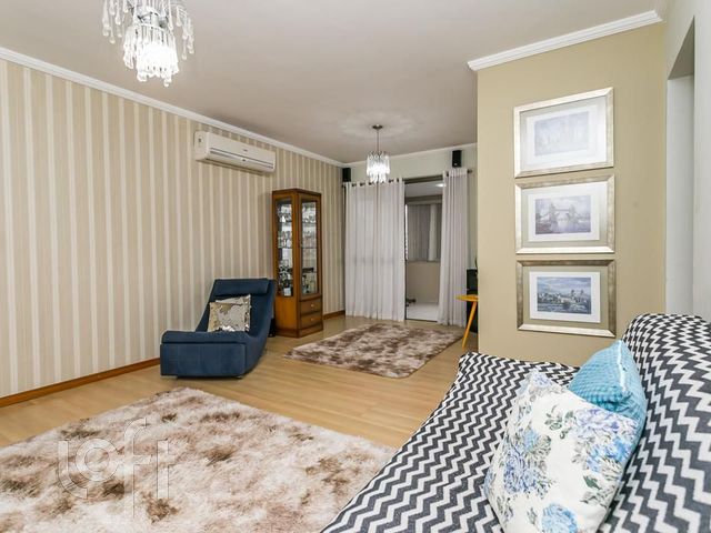 Apartamento com 97m², 3 dormitórios, 1 suíte, 1 vaga, Santana em Porto Alegre