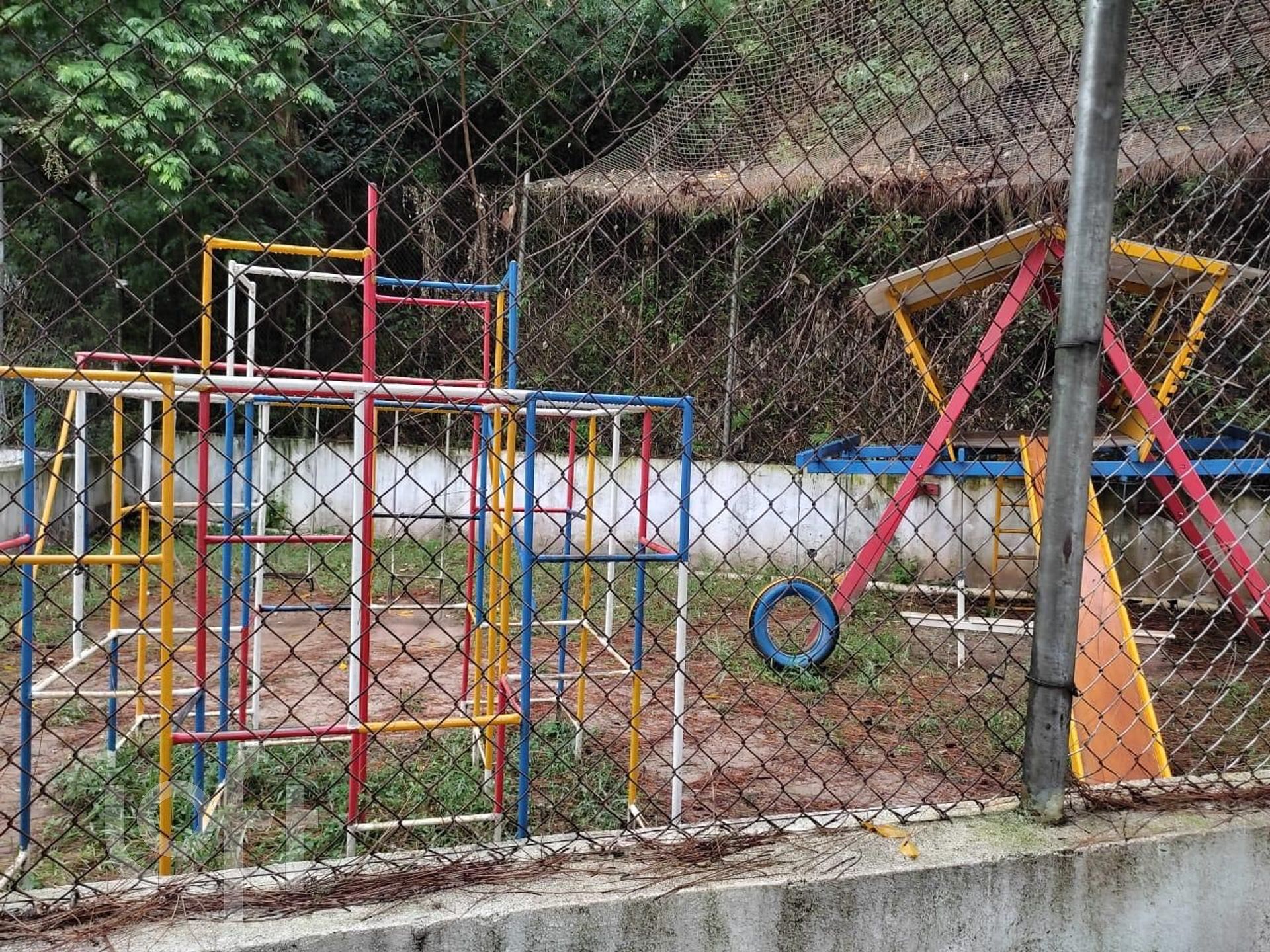 Apartamento à venda com 2 quartos, 60m² - Foto 17