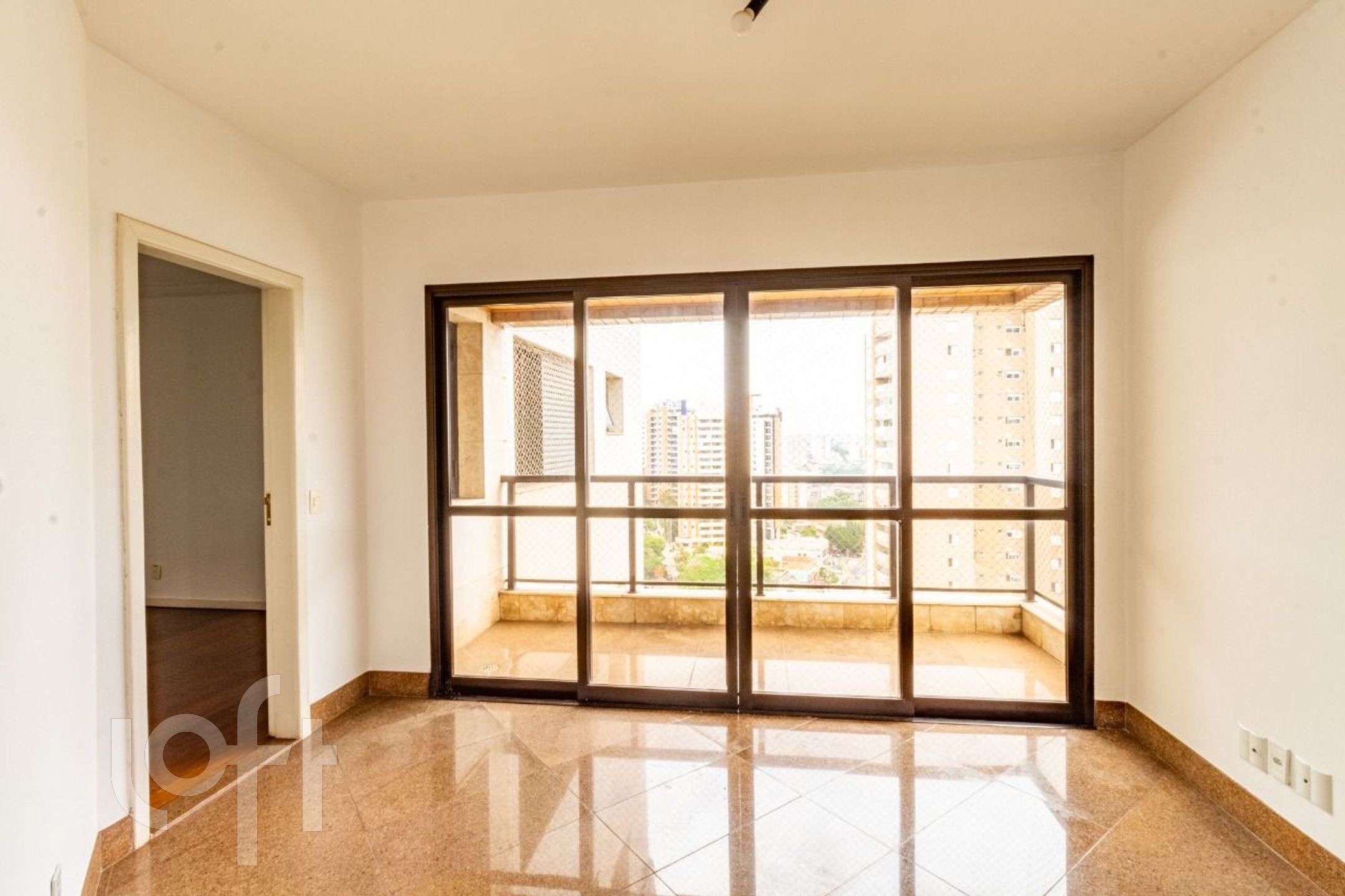 Apartamento à venda com 4 quartos, 238m² - Foto 6