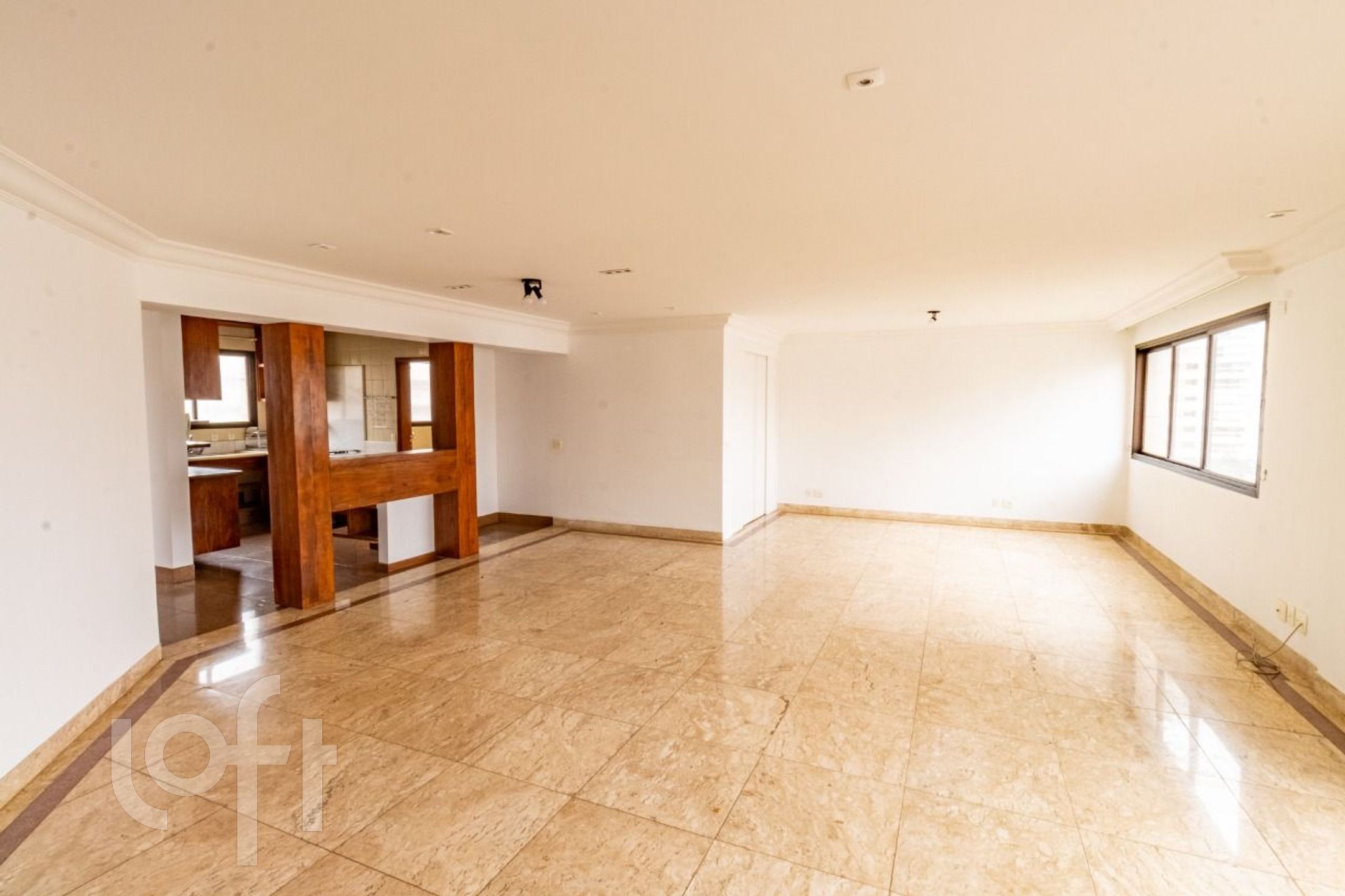 Apartamento à venda com 4 quartos, 238m² - Foto 4