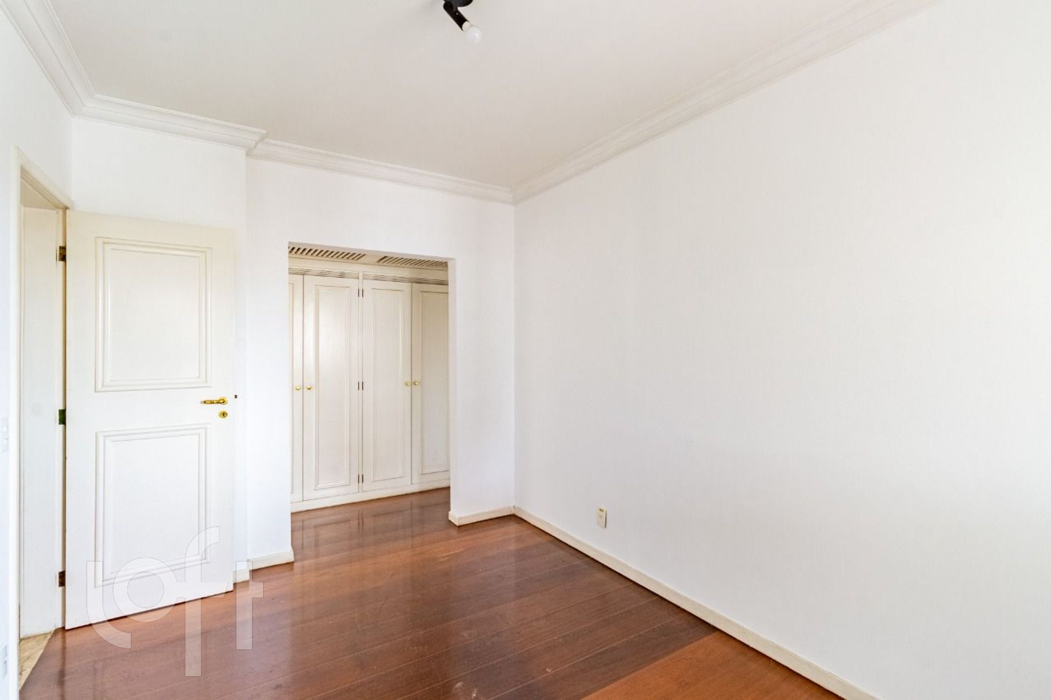 Apartamento à venda com 4 quartos, 238m² - Foto 13