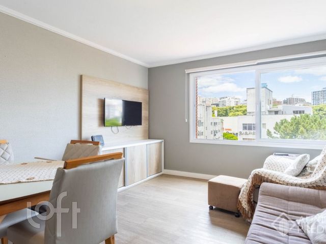 Apartamento com 76m², 2 dormitórios, 1 suíte, 1 vaga, Floresta em Porto Alegre