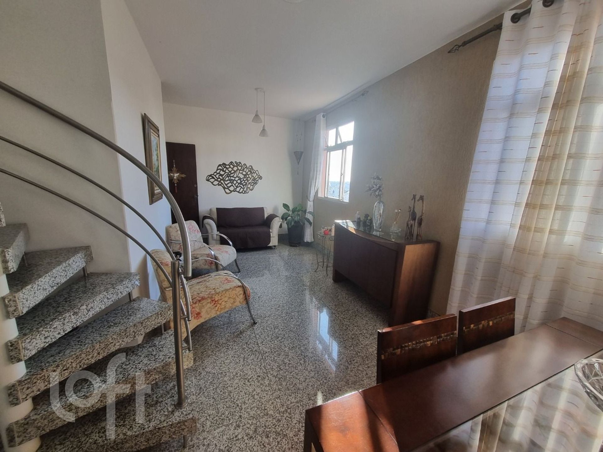 Apartamento à venda com 4 quartos, 204m² - Foto 2