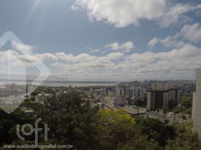 Apartamento com 44m², 1 dormitório, 1 vaga, Menino Deus em Porto Alegre