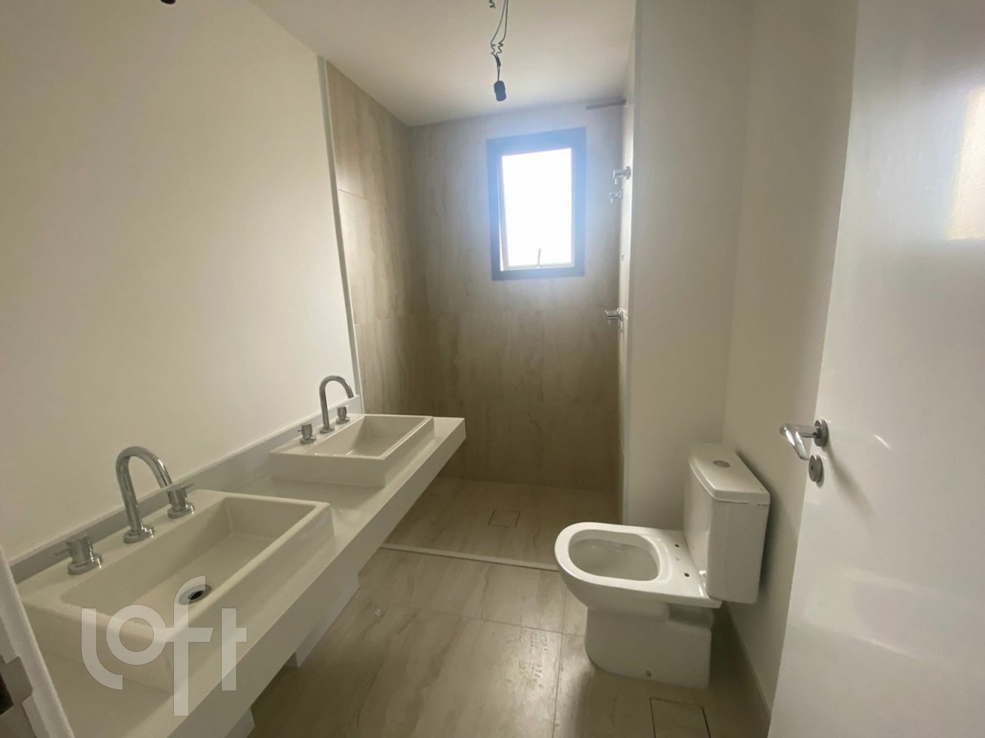 Apartamento à venda com 3 quartos, 147m² - Foto 2