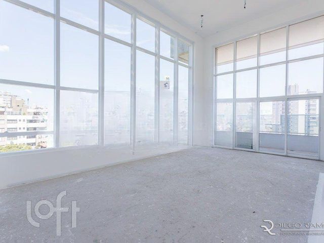 Apartamento com 304m², 4 dormitórios, 4 suítes, 5 vagas, Petrópolis em Porto Alegre