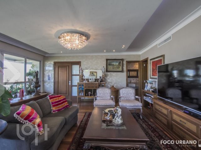 Apartamento com 178m², 3 dormitórios, 3 suítes, 4 vagas, Bela Vista em Porto Alegre