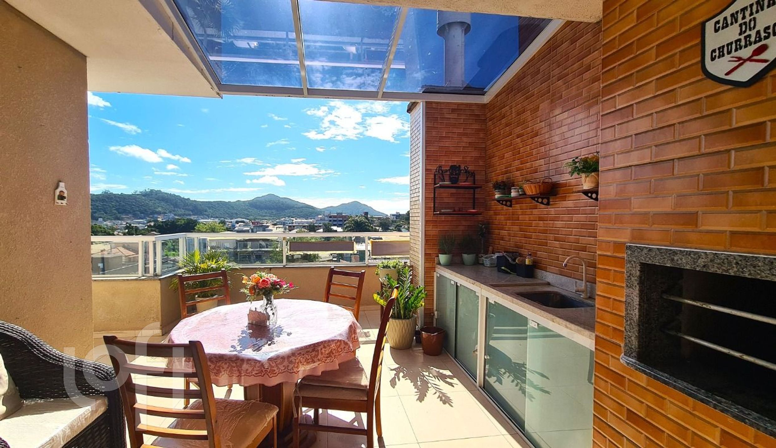 Apartamento à venda em Ingleses com 153 m², 3 quartos, 1 suíte, 2 vagas