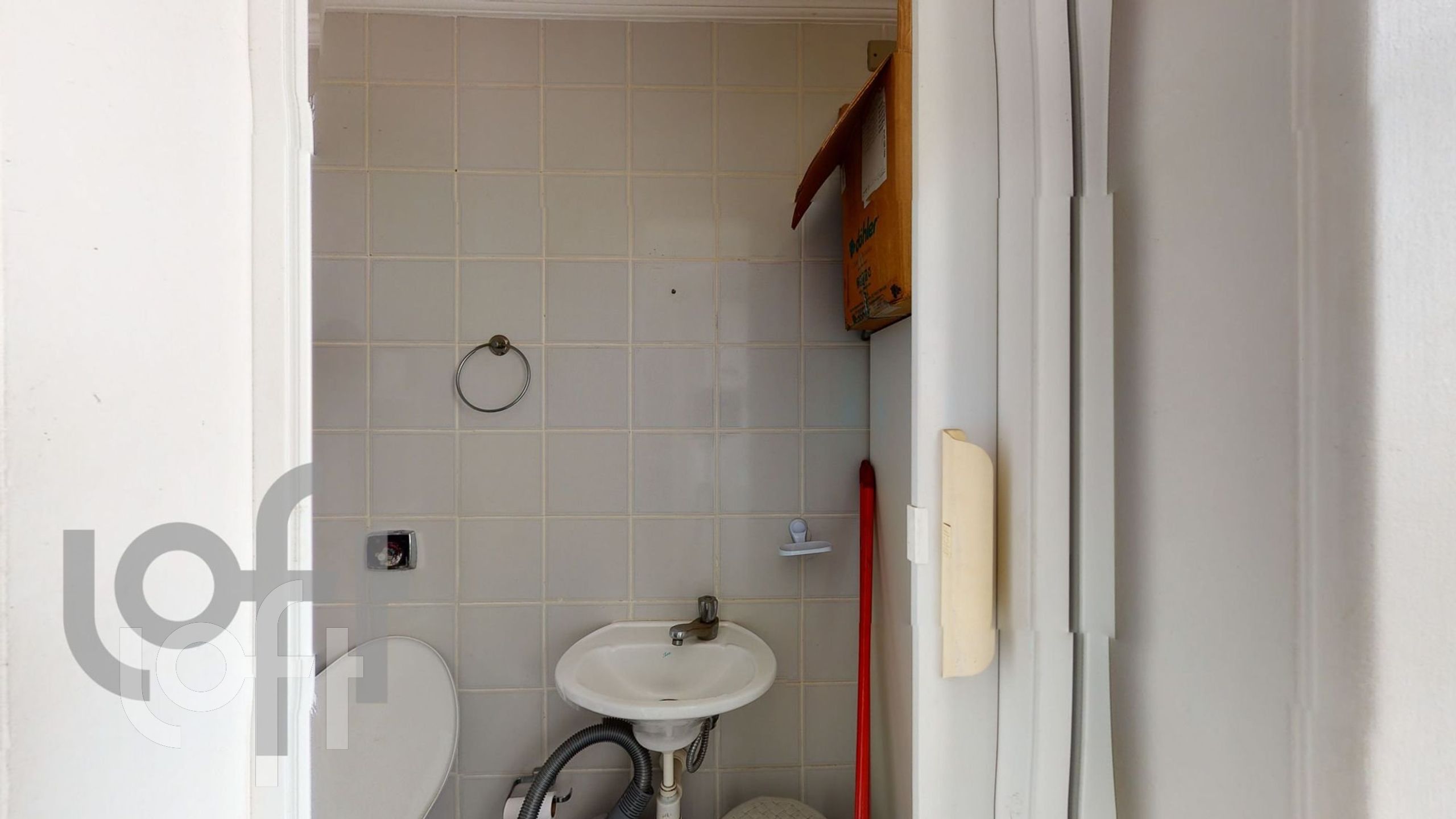 Apartamento à venda com 2 quartos, 64m² - Foto 2