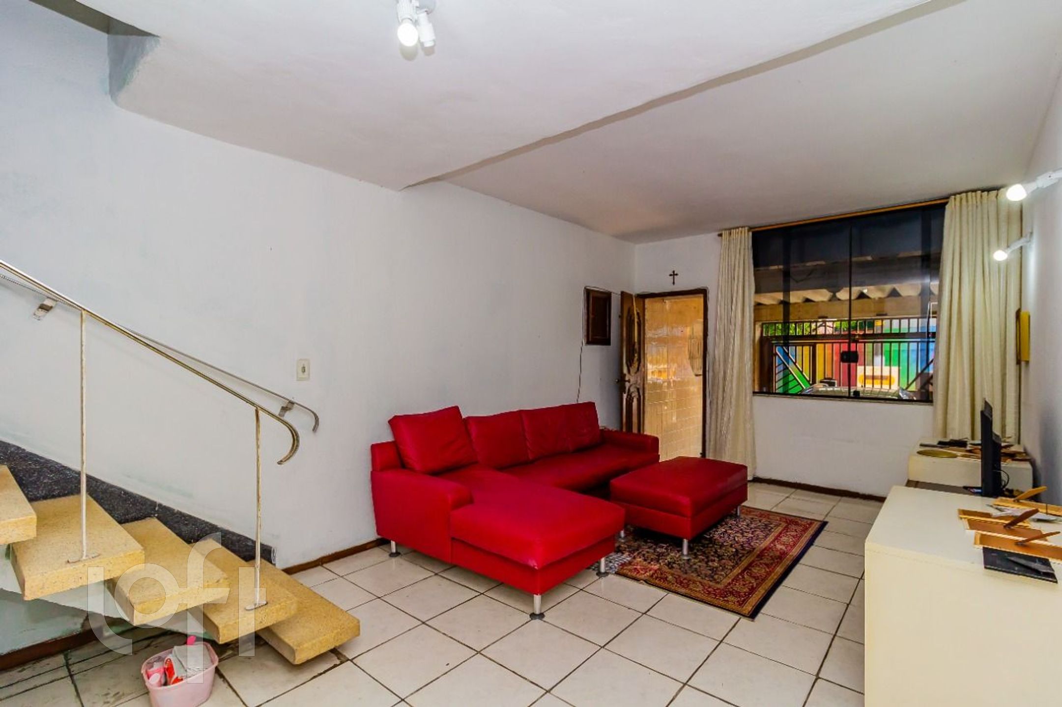 Casa à venda com 2 quartos, 90m² - Foto 1