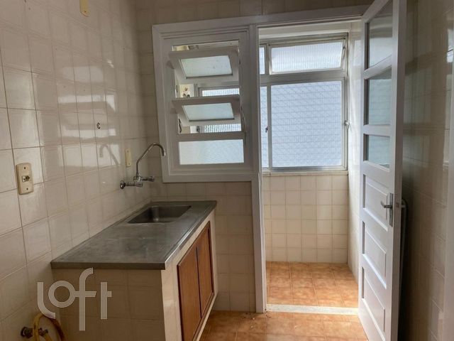 Apartamento com 55m², 2 dormitórios, 1 vaga, São João em Porto Alegre