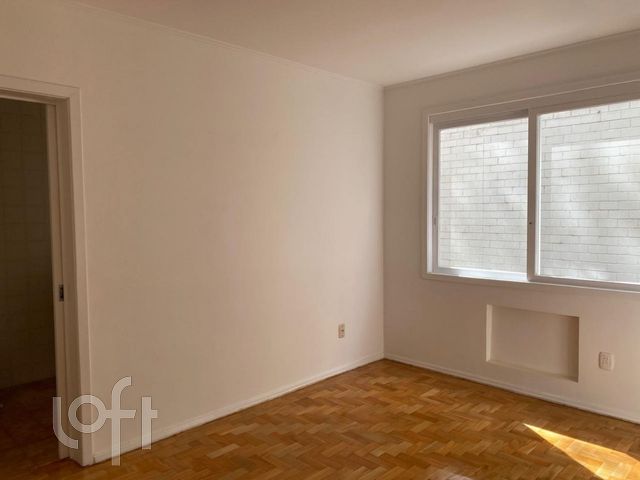 Apartamento com 55m², 2 dormitórios, 1 vaga, São João em Porto Alegre