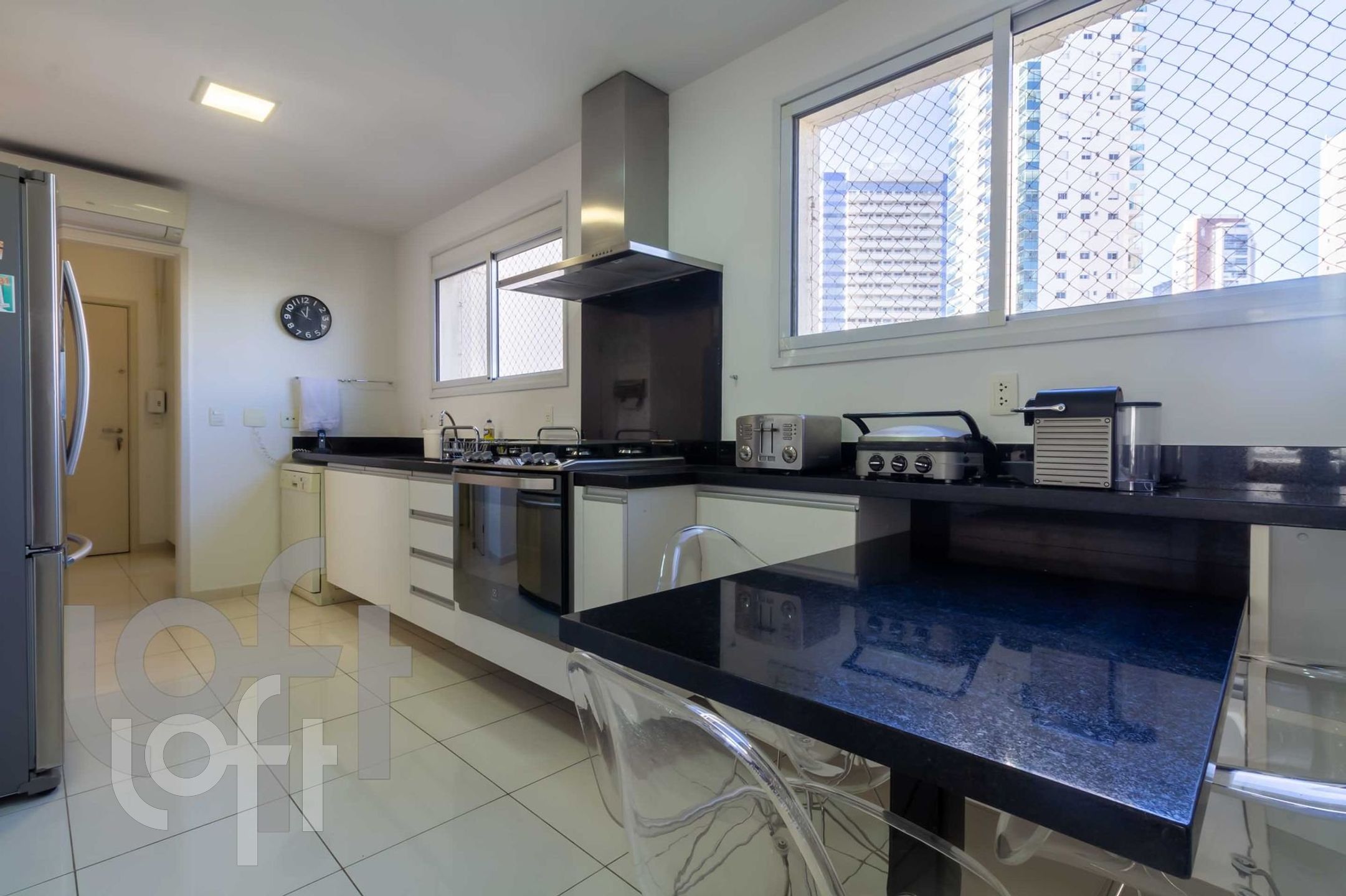 Apartamento à venda com 4 quartos, 205m² - Foto 27