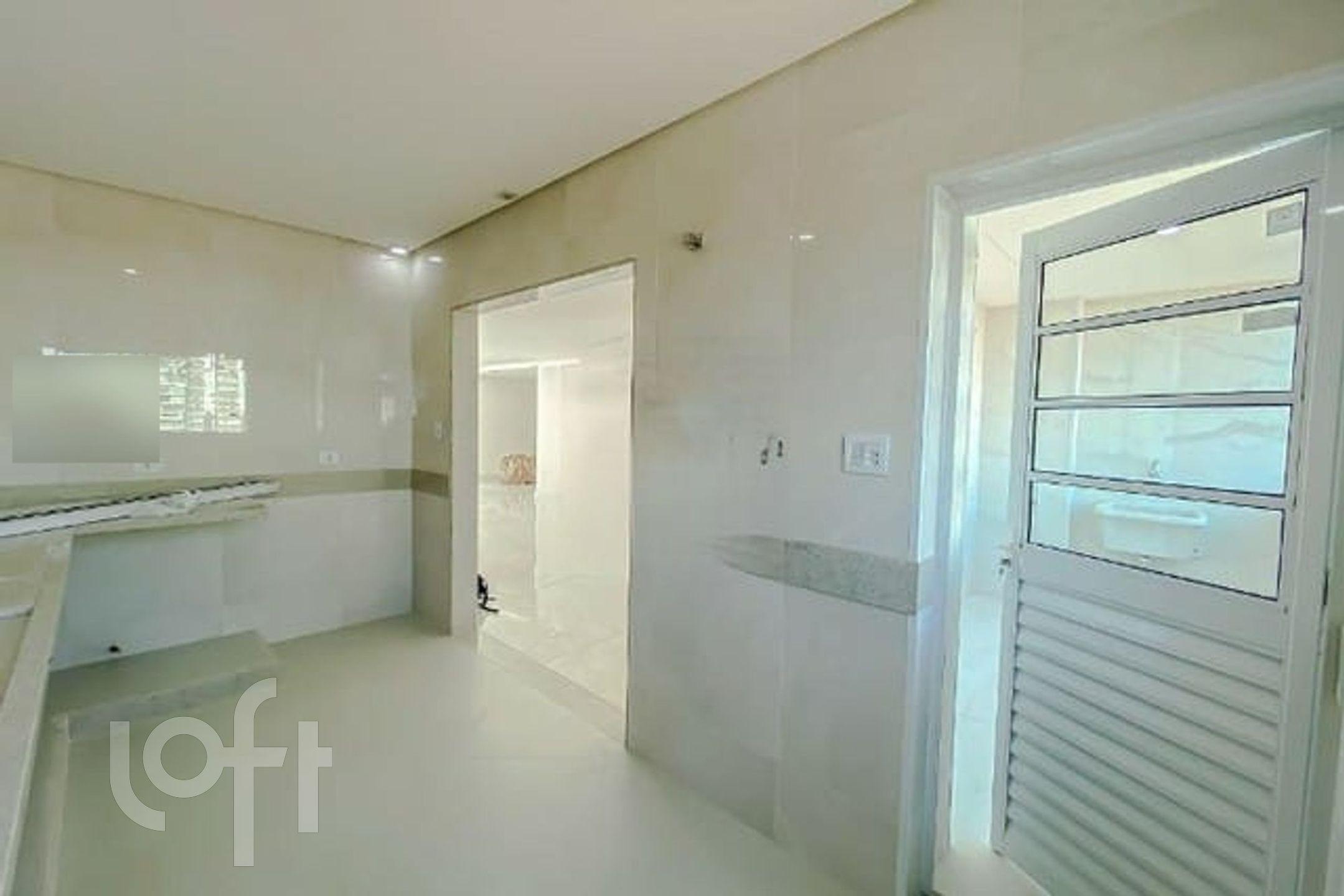 Apartamento à venda com 4 quartos, 260m² - Foto 4