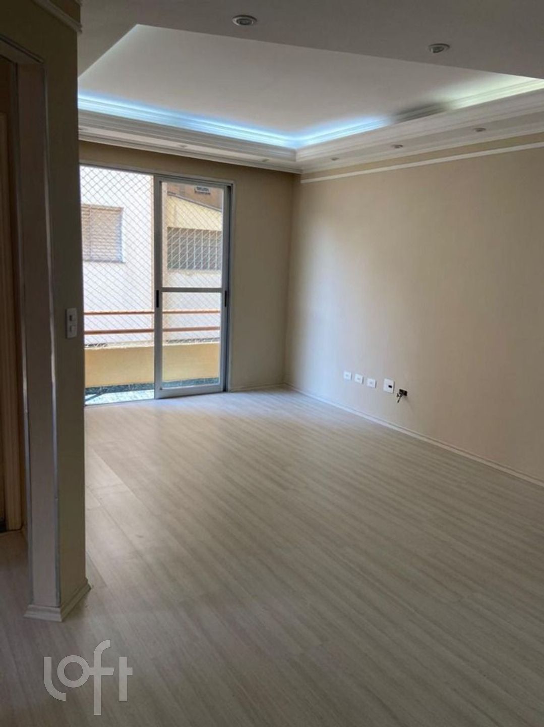 Apartamento à venda com 2 quartos, 70m² - Foto 1