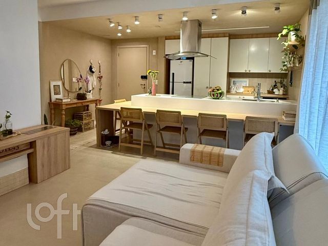 Apartamento com 93m², 2 dormitórios, 1 suíte, 2 vagas, Petrópolis em Porto Alegre