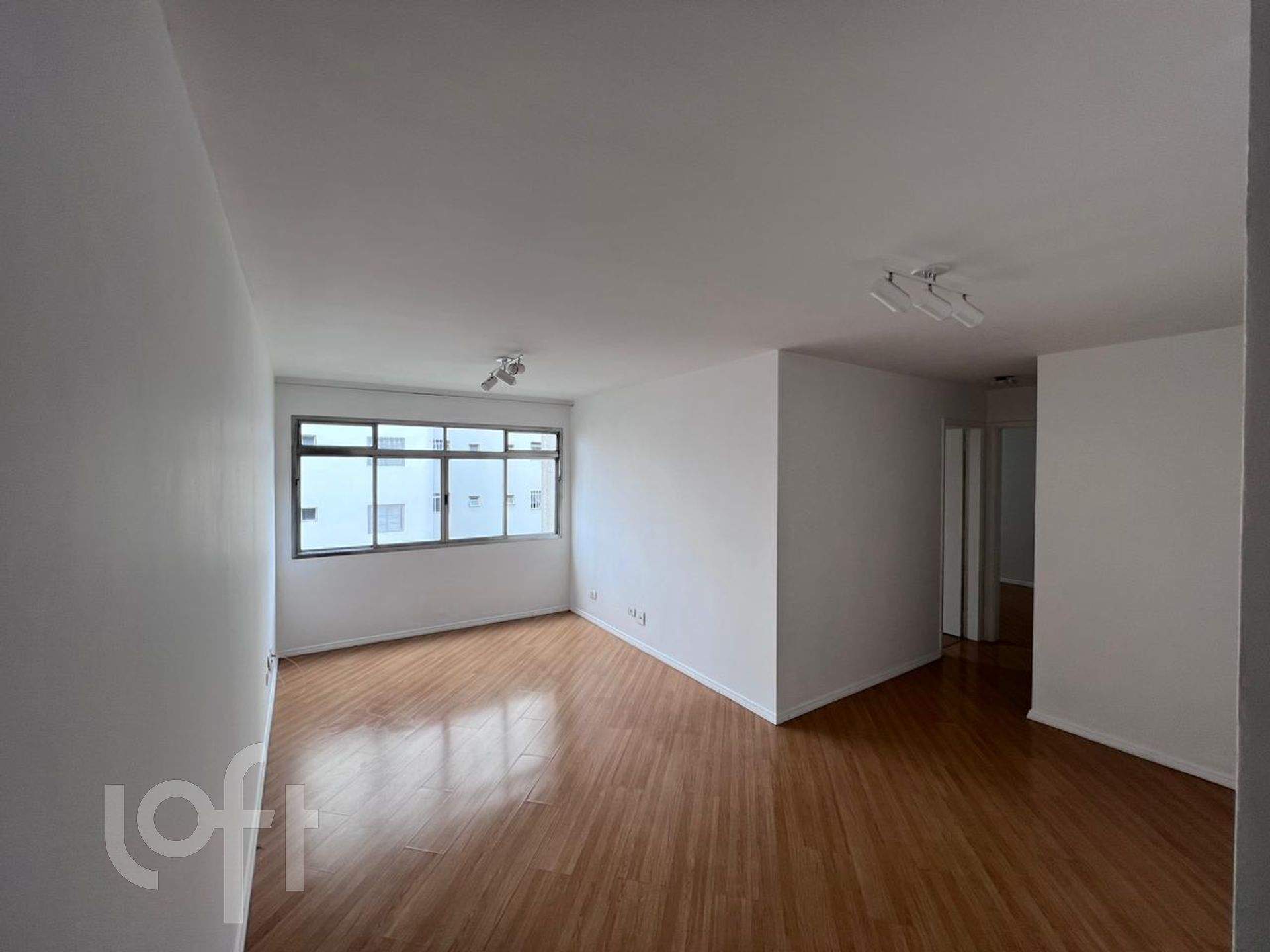 Apartamento à venda com 1 quarto, 70m² - Foto 1