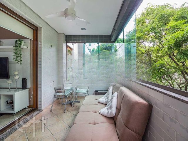 Apartamento com 91m², 2 dormitórios, 1 suíte, 1 vaga, Três Figueiras em Porto Alegre