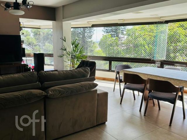 Apartamento com 123m², 3 dormitórios, 1 suíte, 1 vaga, Petrópolis em Porto Alegre