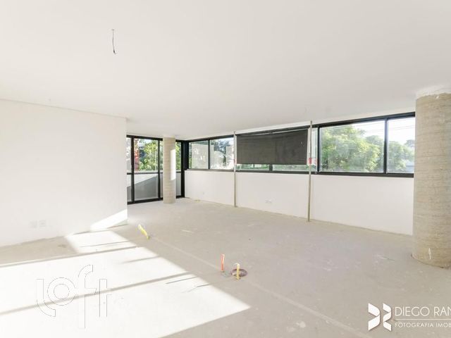 Apartamento com 110m², 2 dormitórios, 1 suíte, 2 vagas, Menino Deus em Porto Alegre