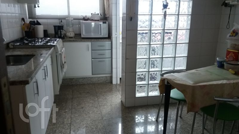 Apartamento à venda com 3 quartos, 124m² - Foto 9