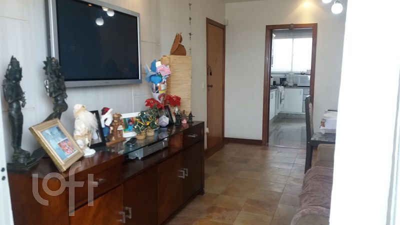 Apartamento à venda com 3 quartos, 124m² - Foto 1