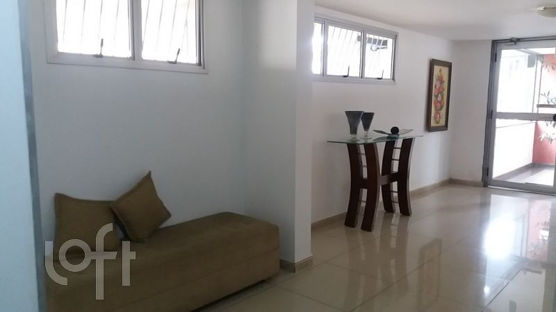 Apartamento à venda com 3 quartos, 124m² - Foto 2