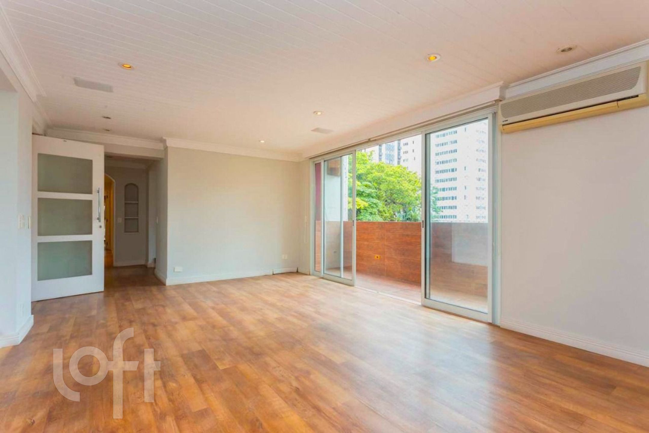 Apartamento à venda com 3 quartos, 200m² - Foto 3