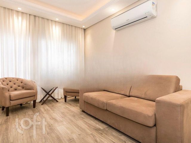 Casa com 440m², 4 dormitórios, 2 suítes, 4 vagas, Vila Ipiranga em Porto Alegre