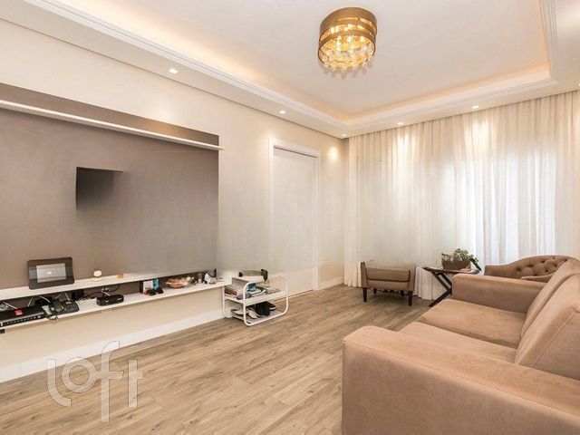 Casa com 440m², 4 dormitórios, 2 suítes, 4 vagas, Vila Ipiranga em Porto Alegre