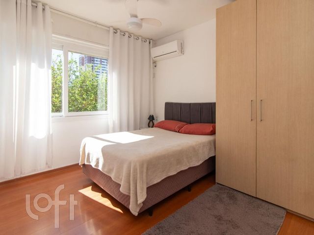 Apartamento com 62m², 2 dormitórios, 1 vaga, Menino Deus em Porto Alegre
