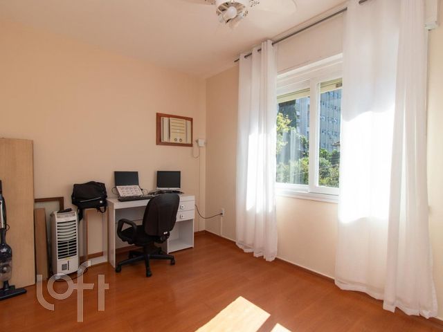 Apartamento com 62m², 2 dormitórios, 1 vaga, Menino Deus em Porto Alegre