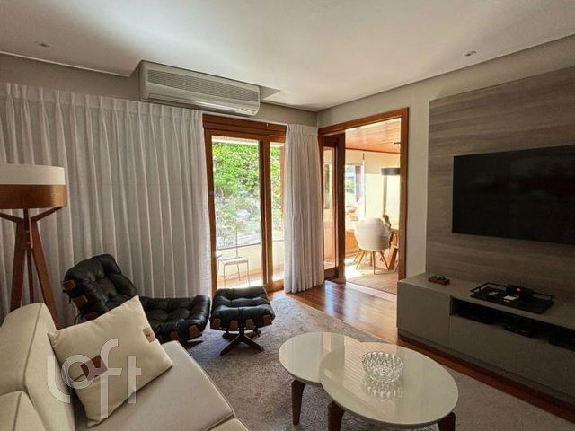 Apartamento com 123m², 3 dormitórios, 1 suíte, 1 vaga, Petrópolis em Porto Alegre