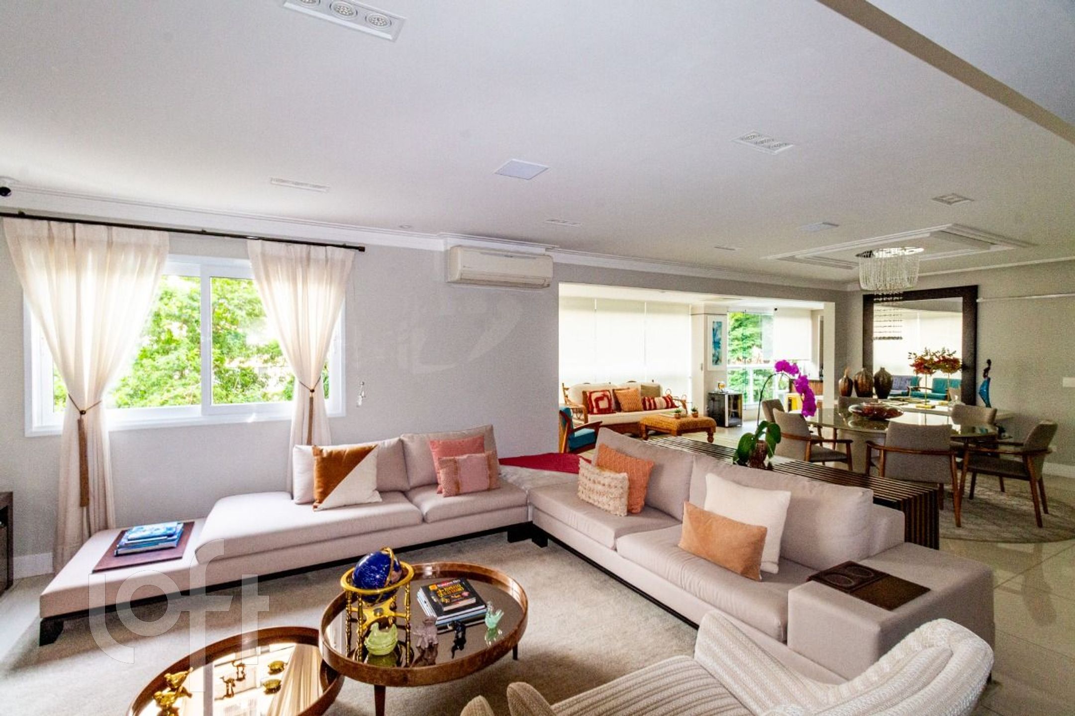 Apartamento à venda em Vila Hamburguesa com 232 m², 3 quartos, 4 vagas