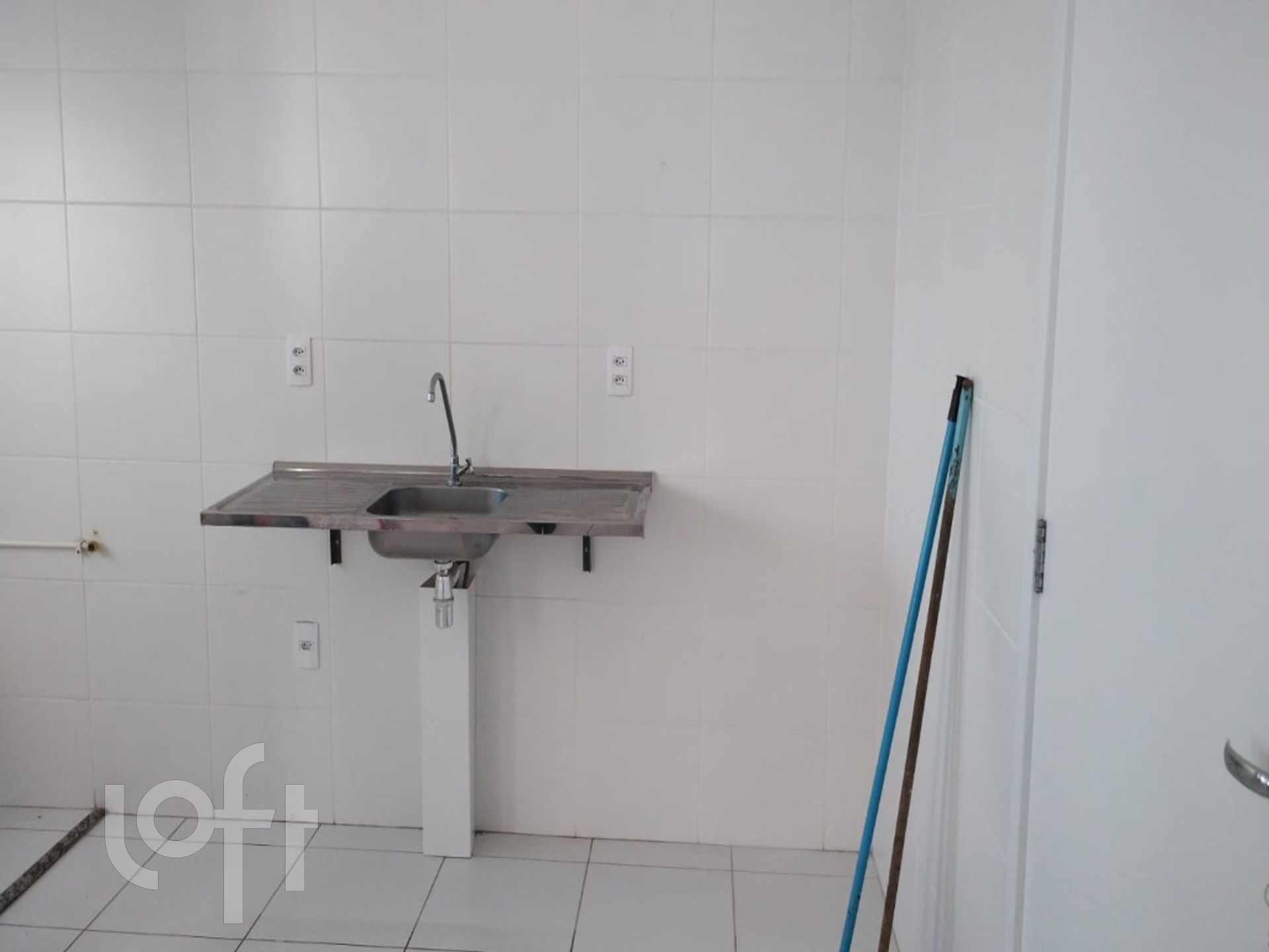 Apartamento à venda com 2 quartos, 40m² - Foto 5