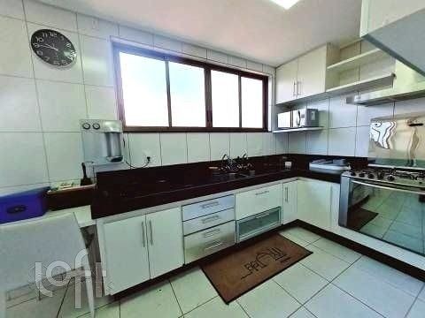 Apartamento à venda com 4 quartos, 278m² - Foto 4