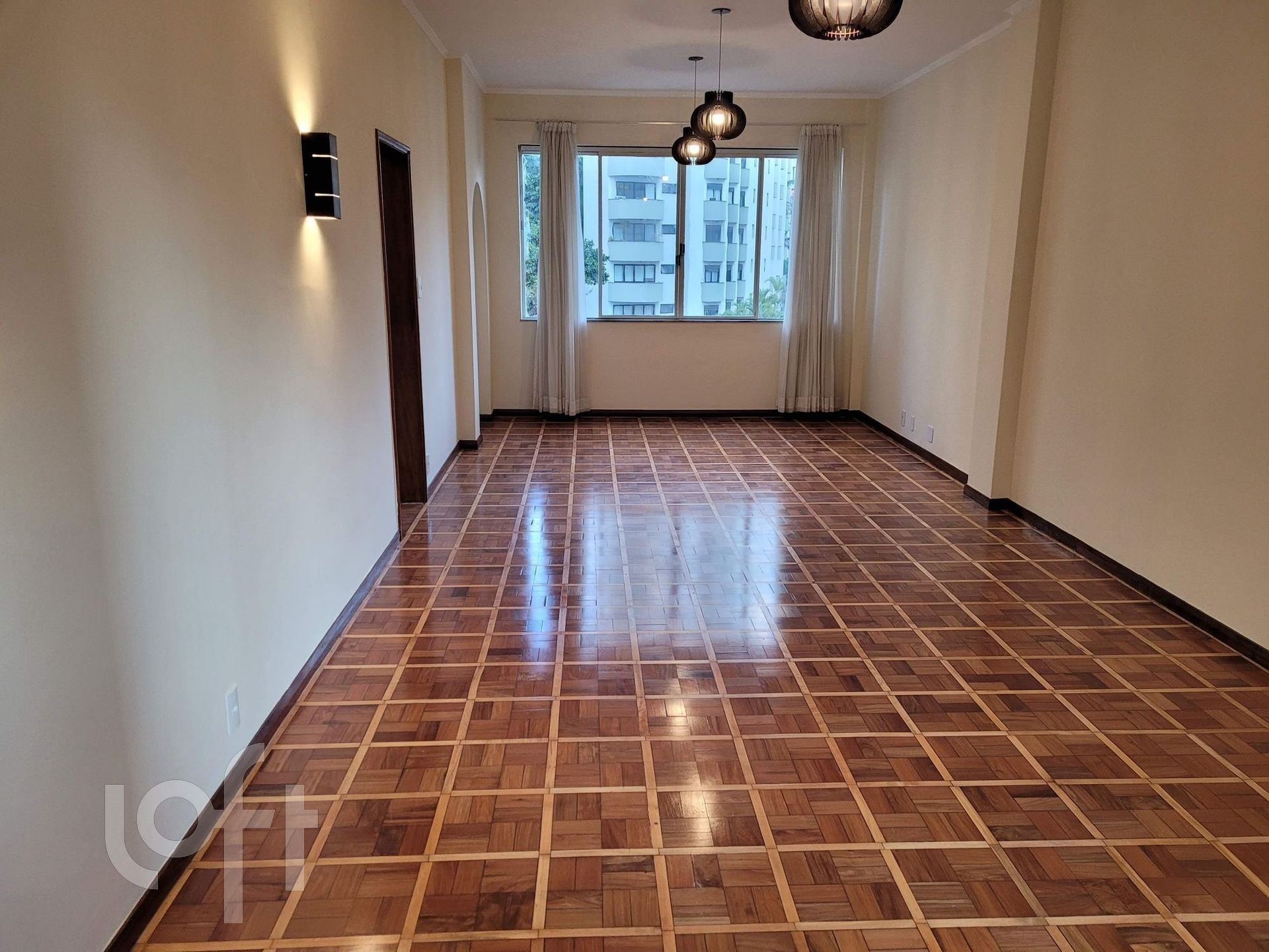 Apartamento à venda com 2 quartos, 121m² - Foto 1