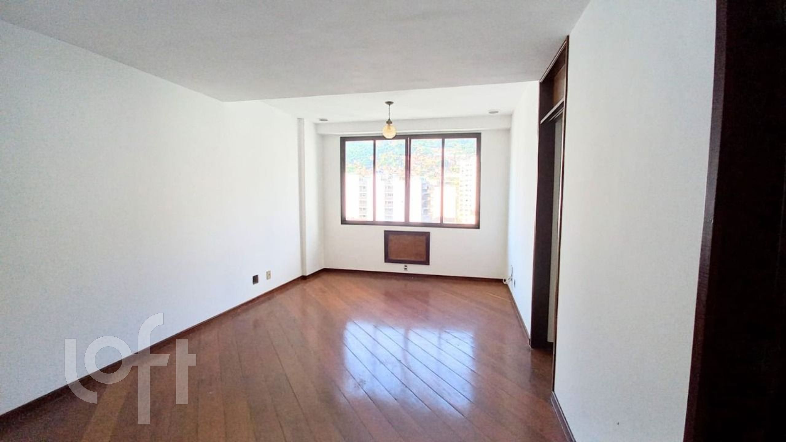 Apartamento à venda com 5 quartos, 127m² - Foto 2