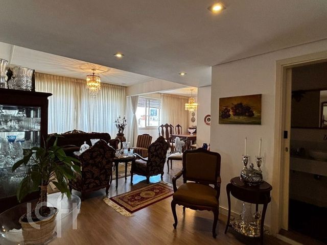 Apartamento com 190m², 3 dormitórios, 1 vaga, Rio Branco em Porto Alegre