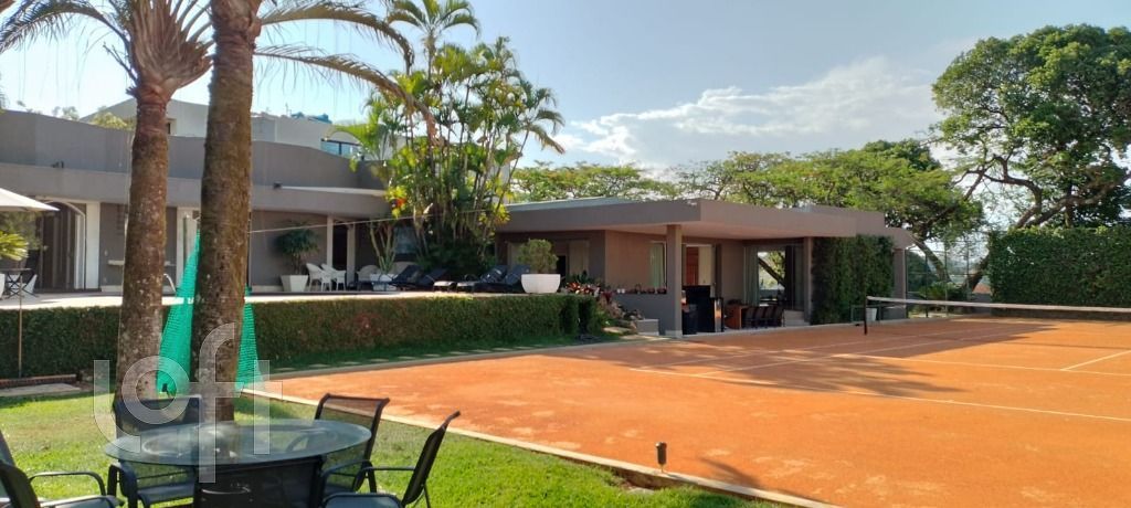 Casa à venda com 4 quartos, 751m² - Foto 2